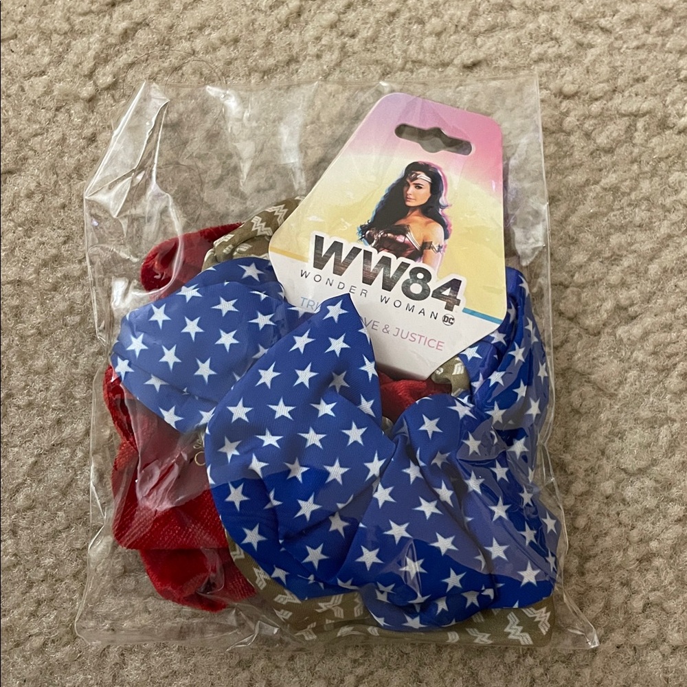 Wonder Woman WW84 3-Pack Hair Scrunchies NWT